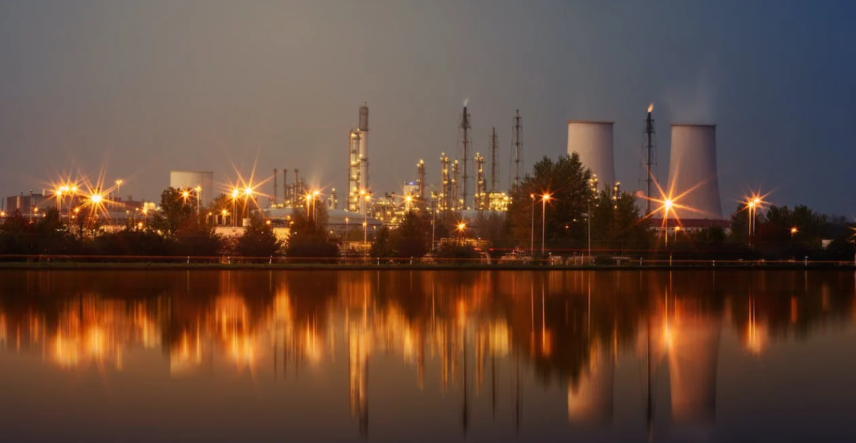 未來(lái)無(wú)人化工廠(chǎng)已成大勢(shì)所趨，工人又將何去何從？